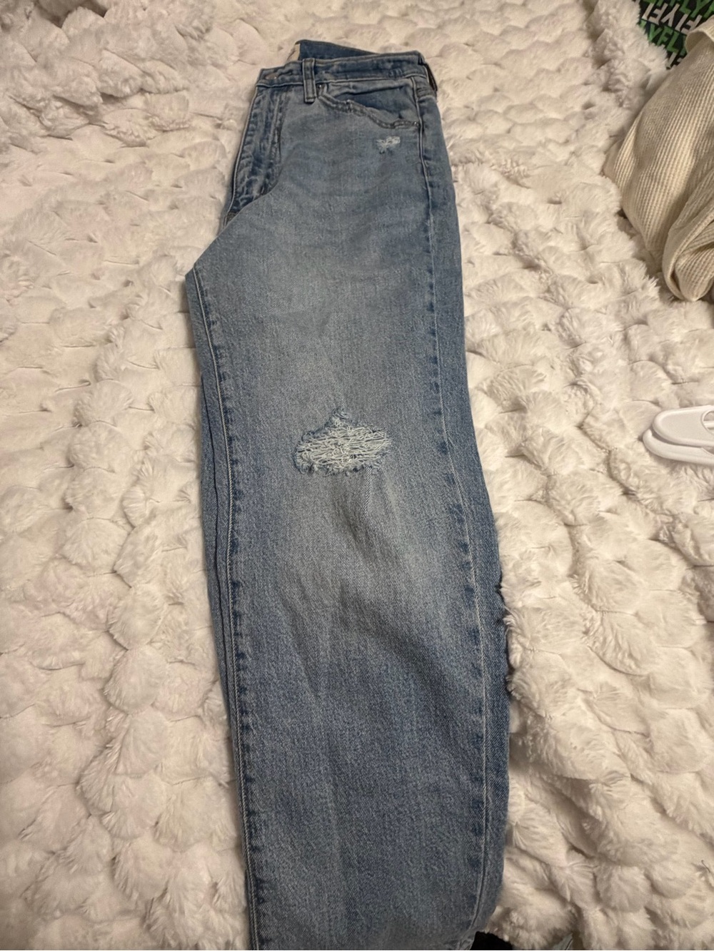 Universal Thread Light Blue High-Rise Distressed Jeans